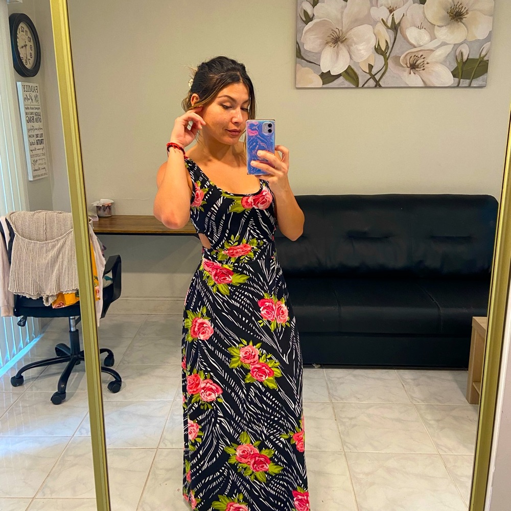 Rosy Maxi dress